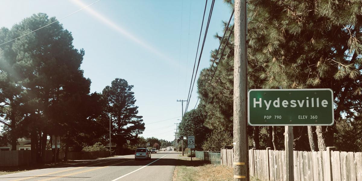 Hydesville County sign and road